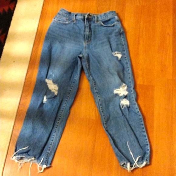 Universal Thread Denim - Universal Thread 10/30R high rise distressed jean